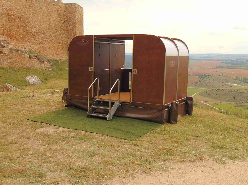 Remorque de toilettes pour mariages