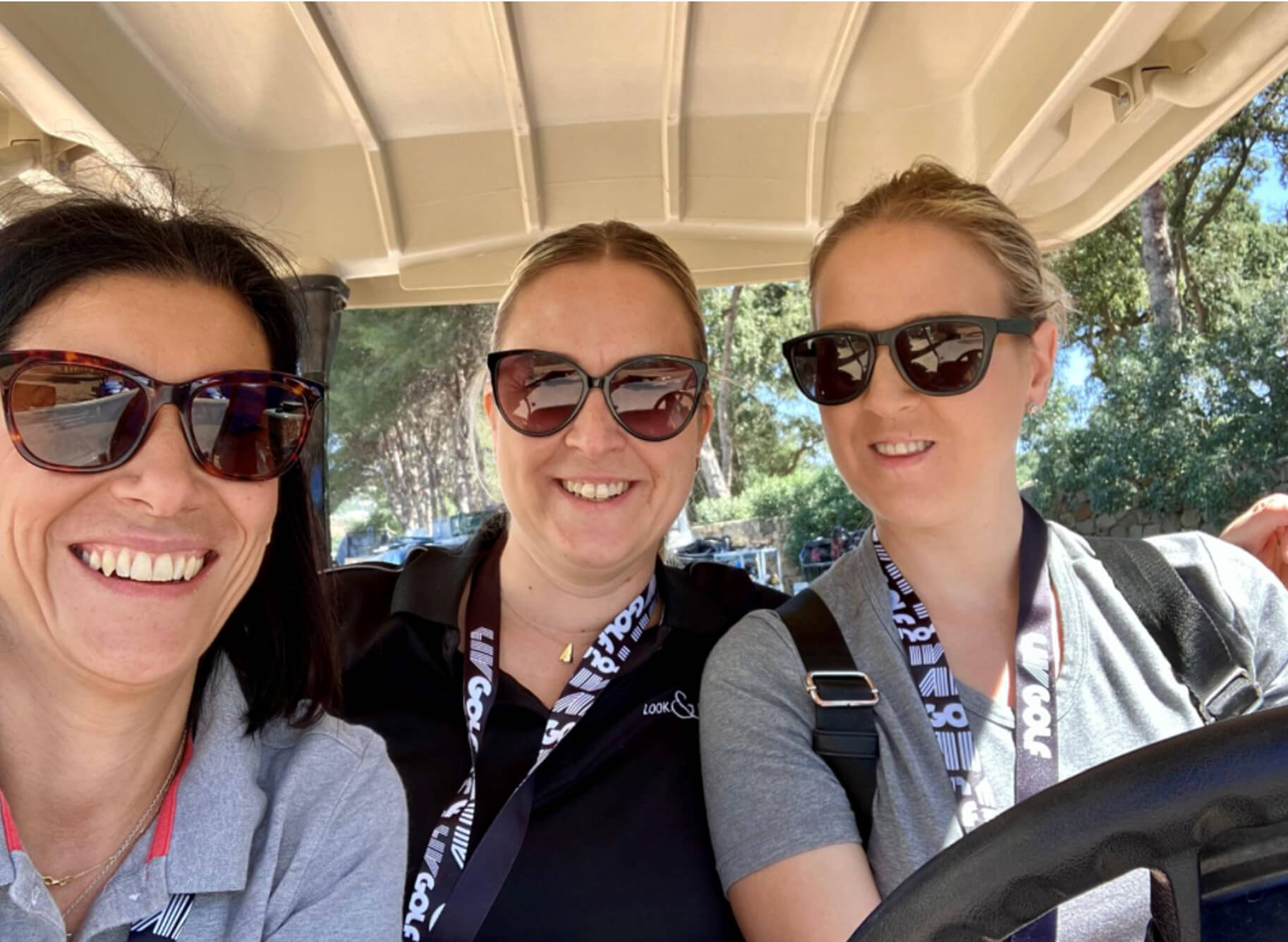 Équipe Look&Loo travaillant ensemble